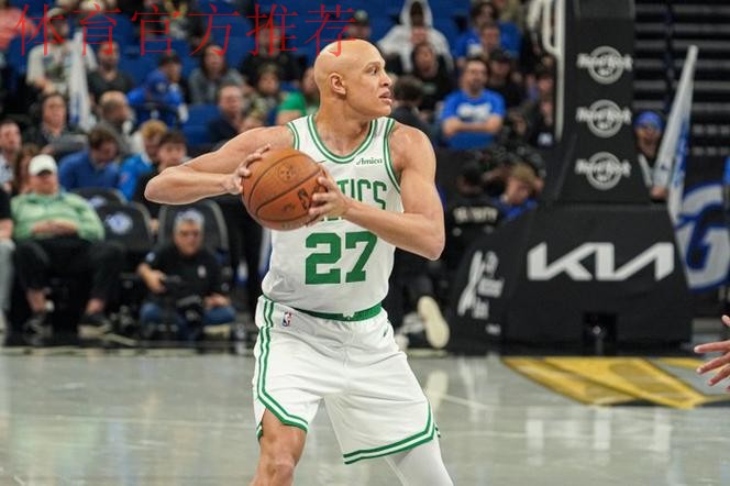 沃尔什首发仅出战17分钟，投篮3中2得到8分6篮板2抢断